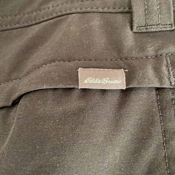 Eddie Bauer black skirt sz 12. Front & back pockets. Built in shorts. Belt loops - Picture 8 of 8